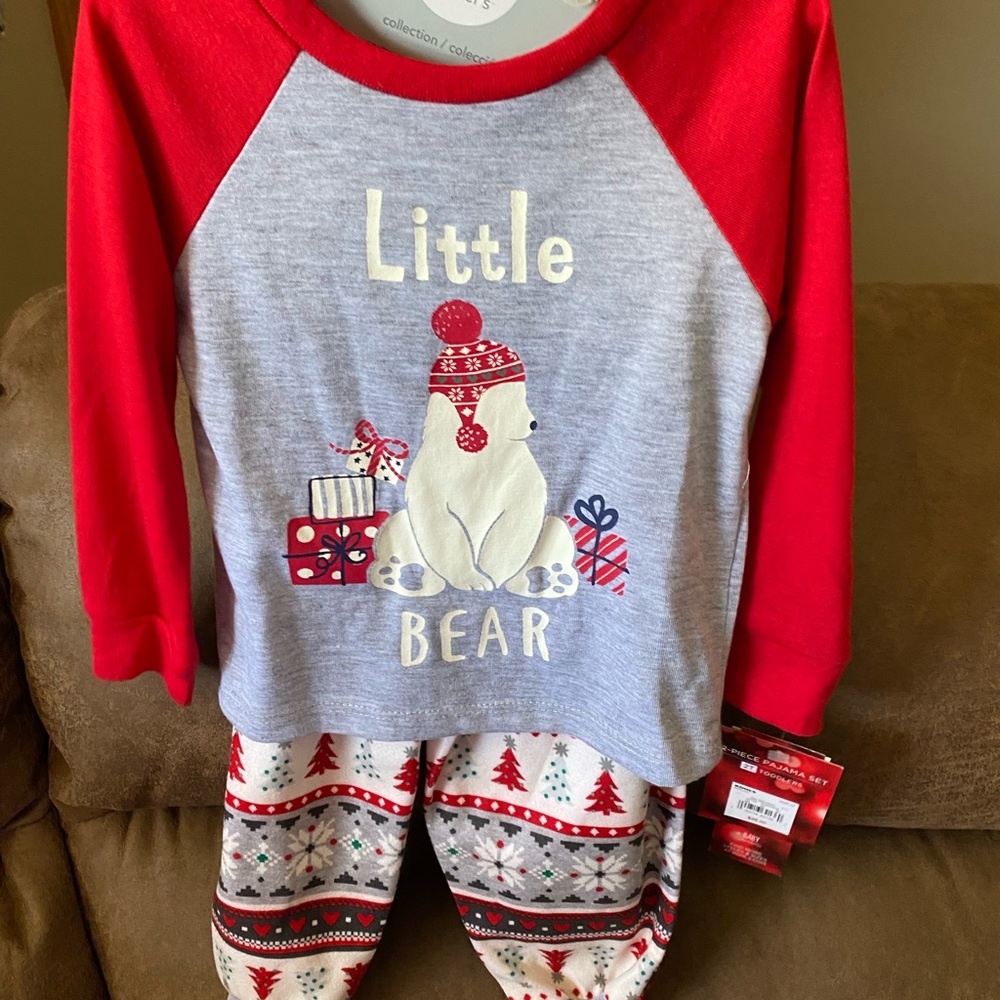 2T Christmas Pajamas!! Brand New with TAGS!